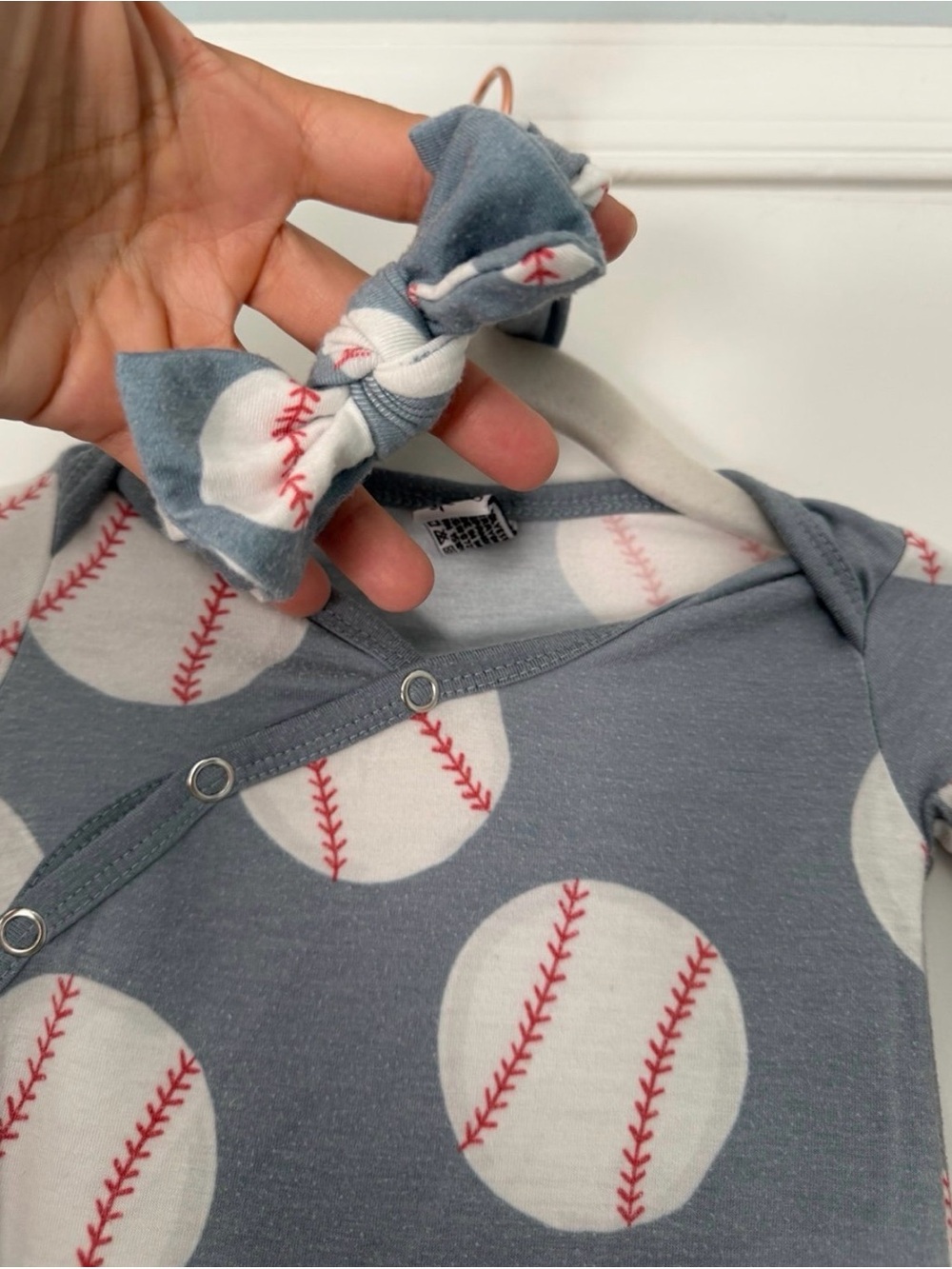 Copper Pearl Baseball Baby Gown and matching headband size 0-3m - Picture 3 of 4